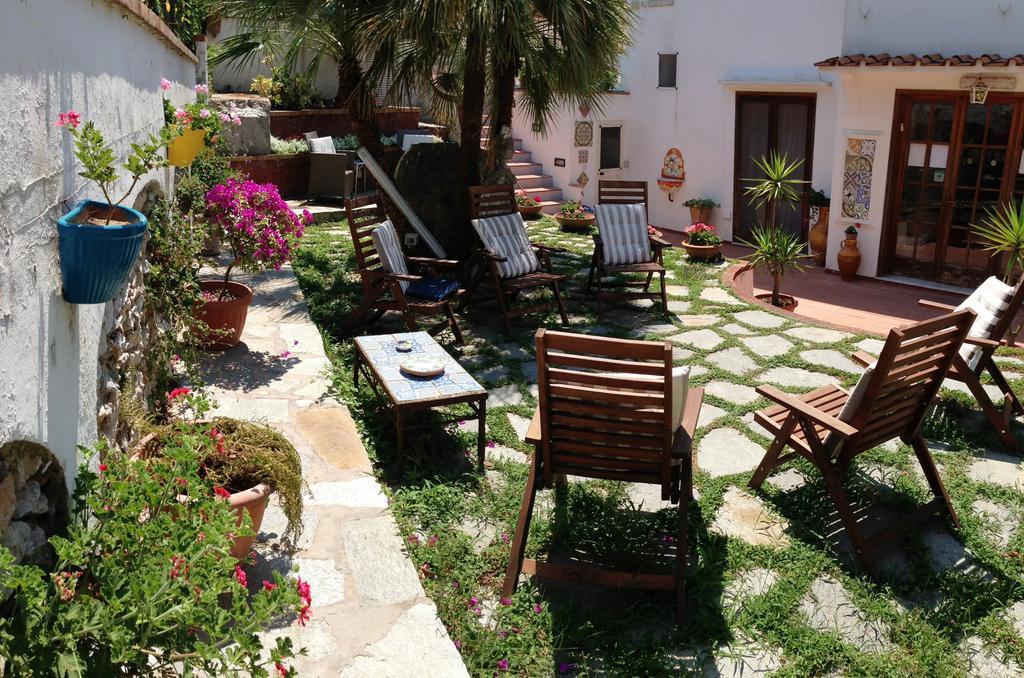 Mediterraneo Bed & Breakfast Anacapri  Exteriör bild